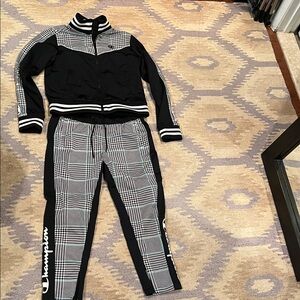 Champion Black and White Women's Jogger Set NWOT
